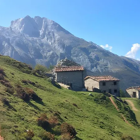 Montecaoru Arenas De Cabrales