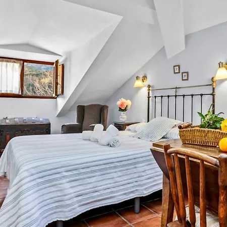 Montecaoru - Aptos. Y Apartahotel